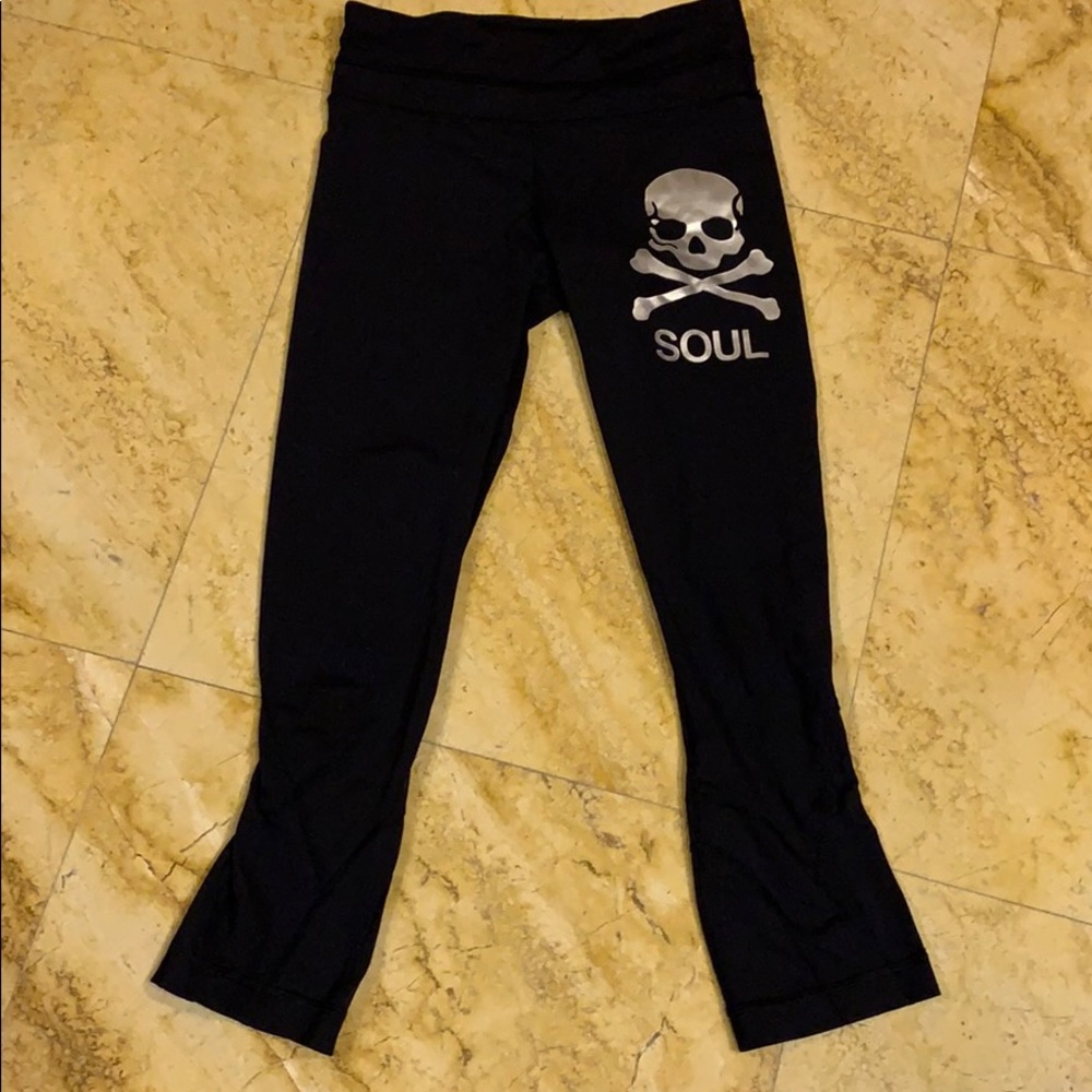 Lululemon SoulCycle black leggings w/ silver scull